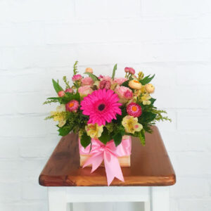 SMALL ROSE BASKET